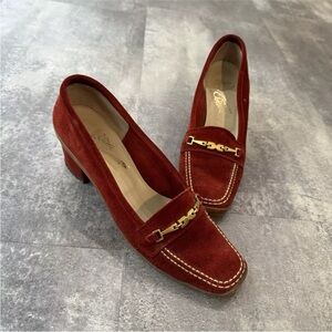 Vintage Italian Salvatore Ferragamo burgundy suede block heels gold preppy sz 7